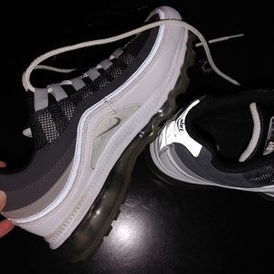 Air Max 24 7 black grey white